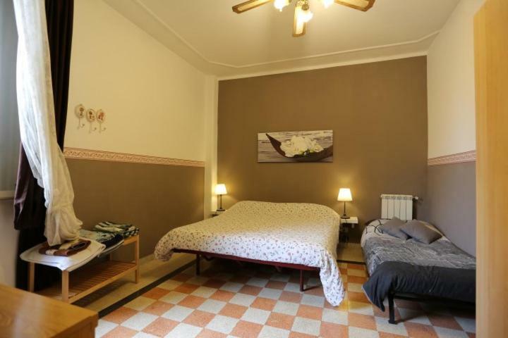 Holiday House Bologna Hotel Roma Esterno foto